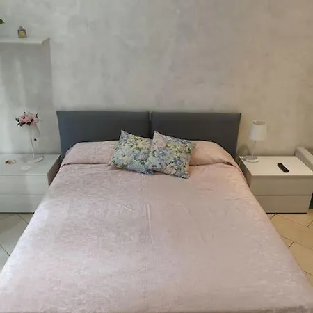 2 Stanze Apartament